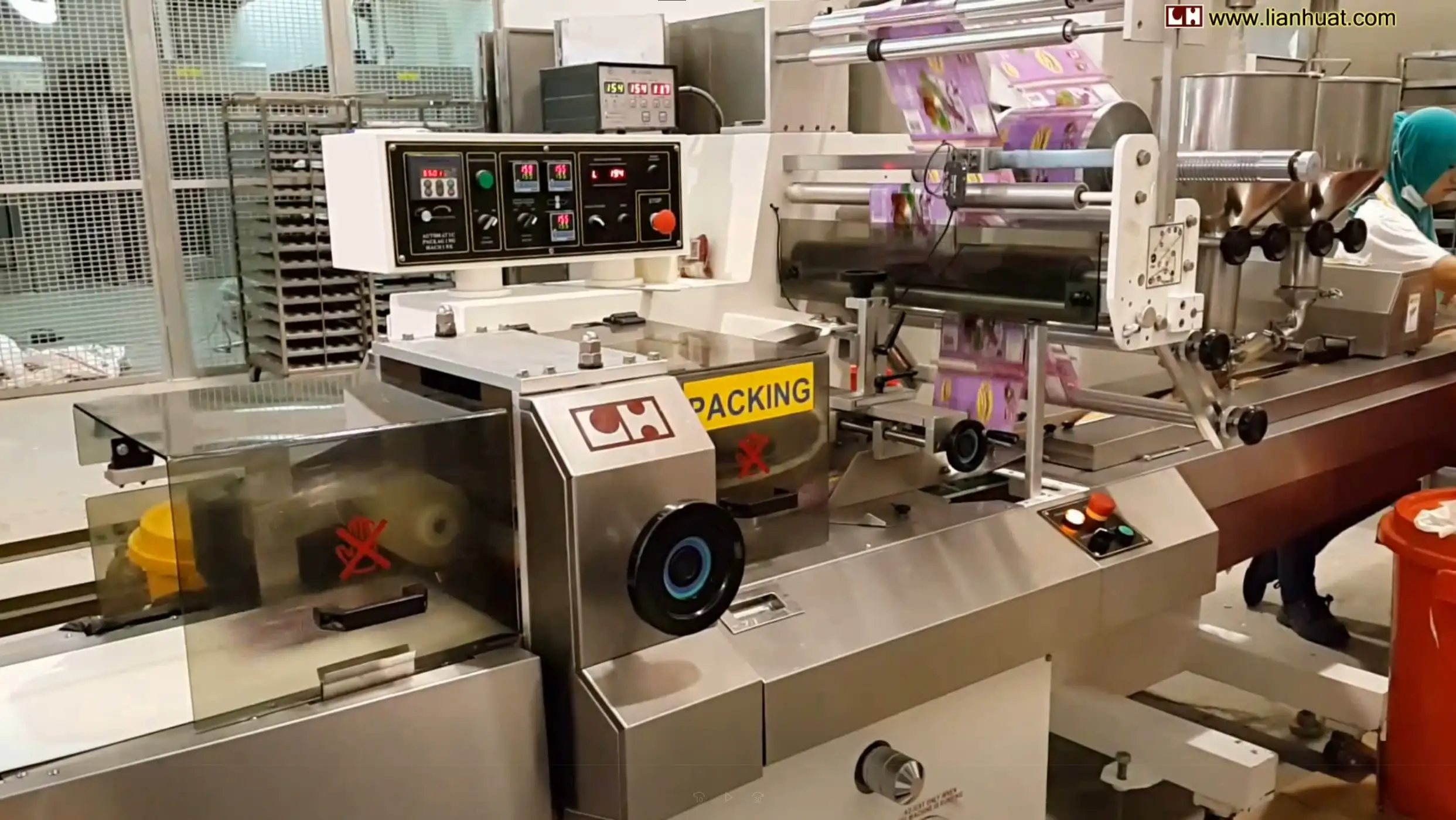 Double Cream Filling and Packaging Machine